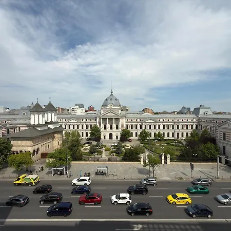 Universitate Apartman *